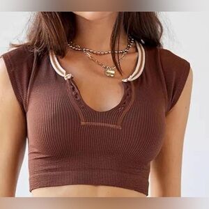 Out From Under Urban Outfitters Brown Ribbed Crop Top Tate McRae Bar Top Size XS